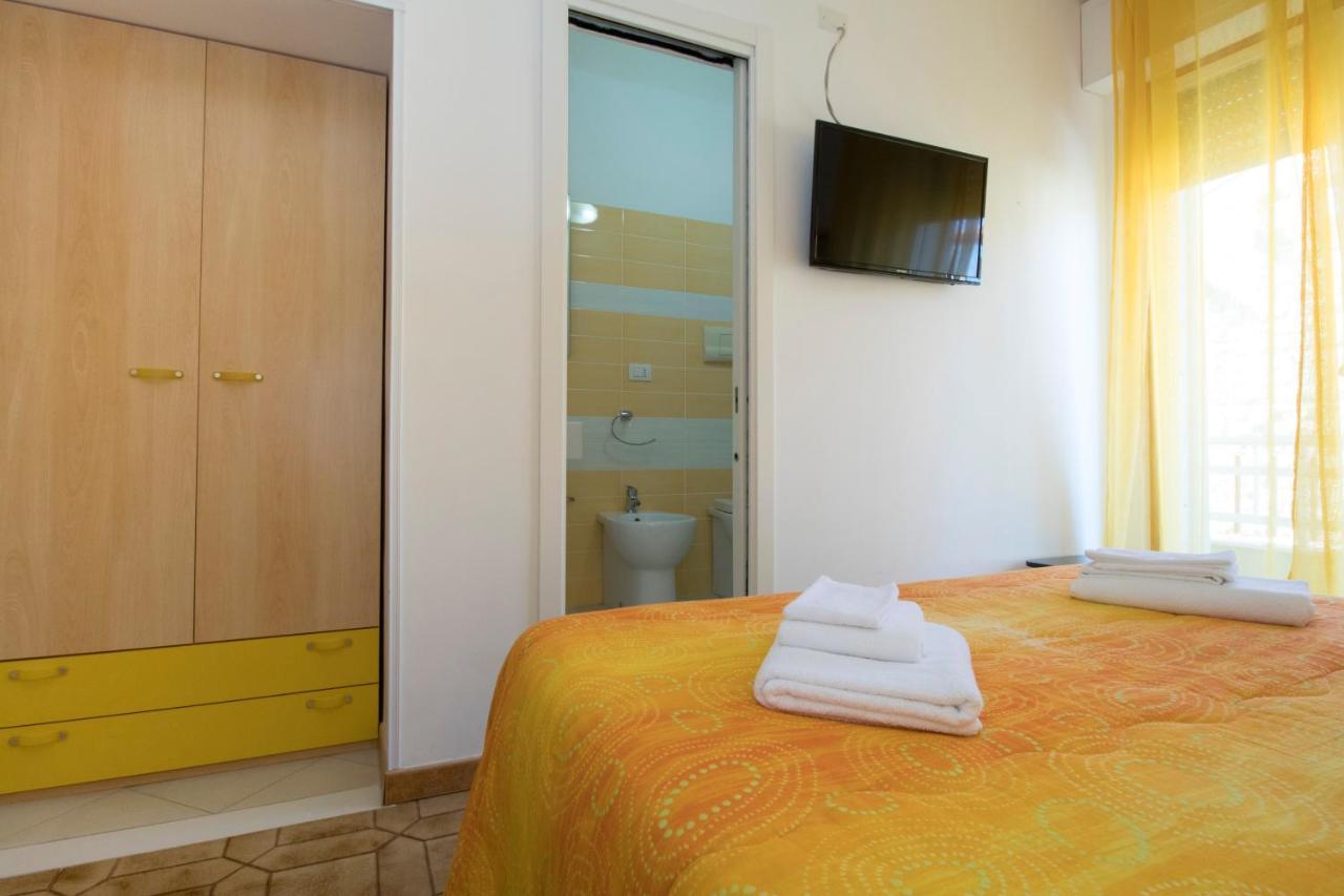 B&B Spiaggia Di Ponente Scicli Bagian luar foto