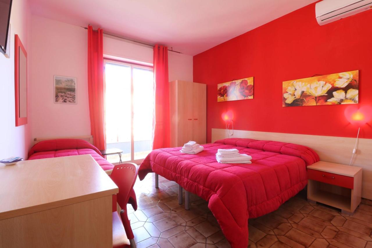 B&B Spiaggia Di Ponente Scicli Bagian luar foto